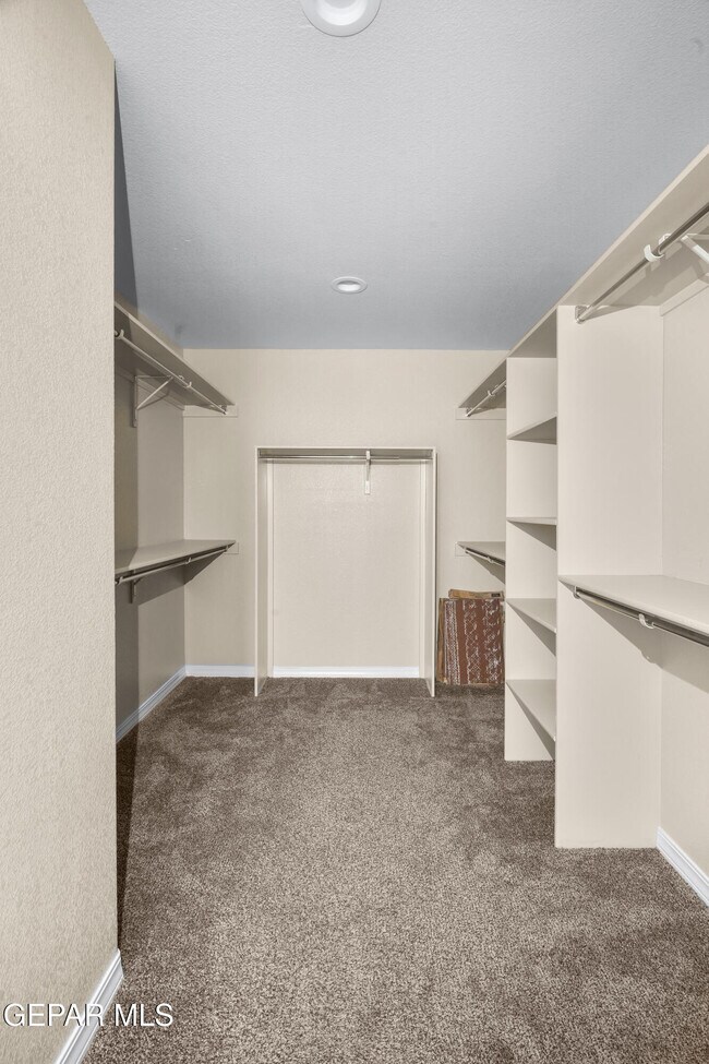 Building Photo - 14940 Tim Hardaway