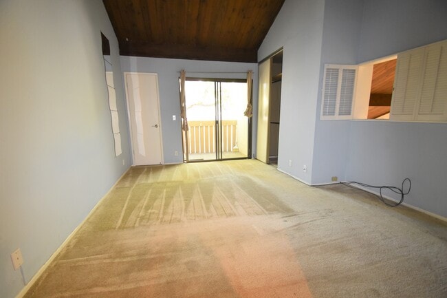 Building Photo - 827 Kingfisher Ter