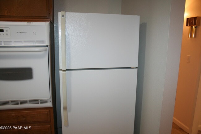 Building Photo - 11014 W Cheryl Dr