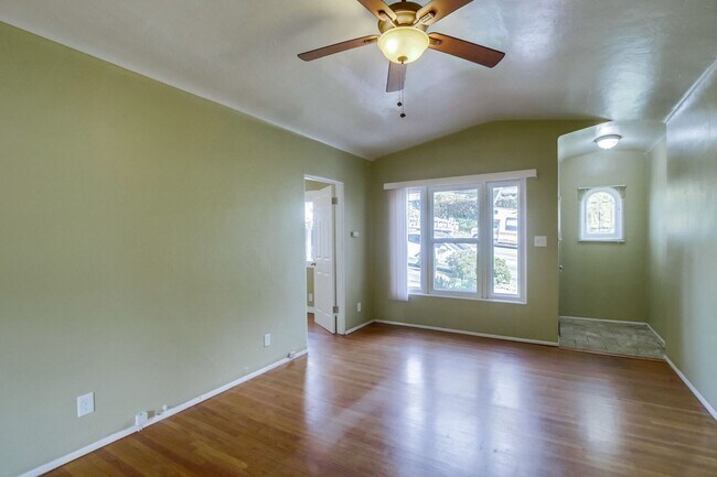 Interior Photo - Florida Street