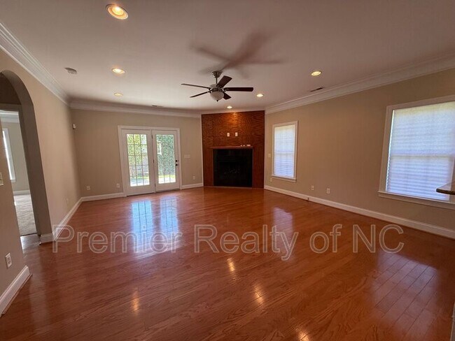 Building Photo - 1476 Neville Gardens Ln