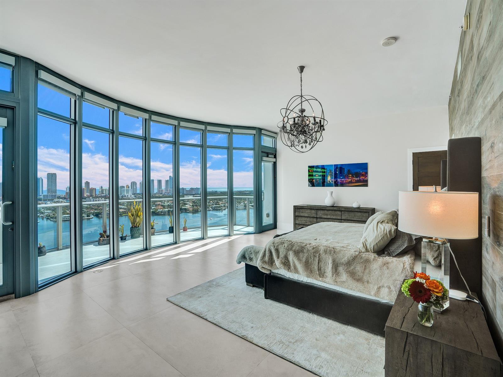 Building Photo - 17301 Biscayne Blvd