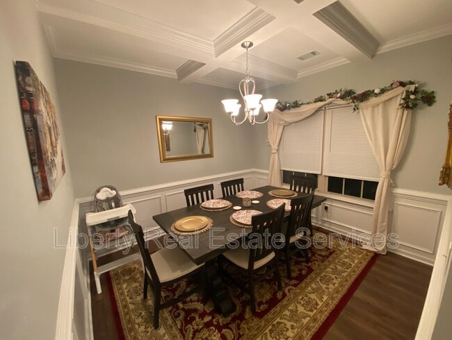 Building Photo - 162 Carriage Way