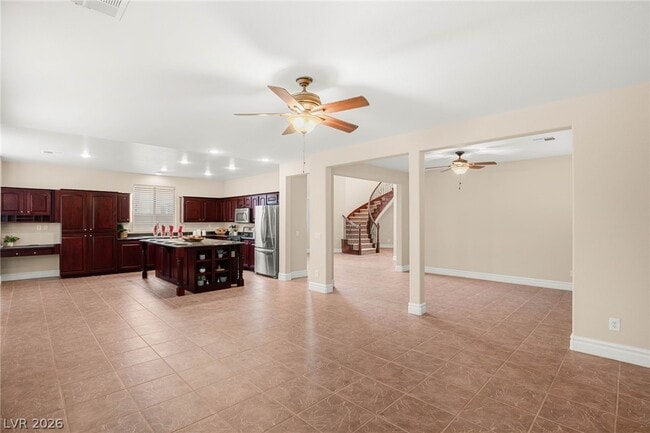 Building Photo - 973 Via Stellato St