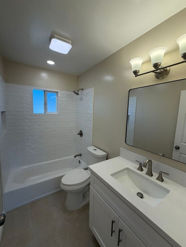 Building Photo - Beautiful 4-Bedroom Home in the Heart of Covina!