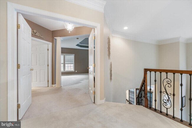 Building Photo - 1710 Stone Ivy Pl