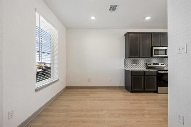 Building Photo - 270 Boatright Blvd