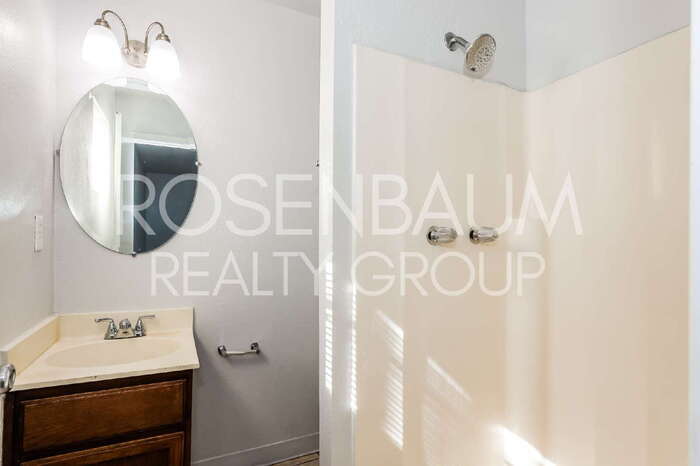 Building Photo - 553 W Rio Salado Pkwy