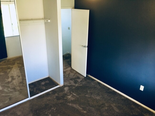 Building Photo - 3 bedroom Corner Unit at Kuulako Available June 23rd