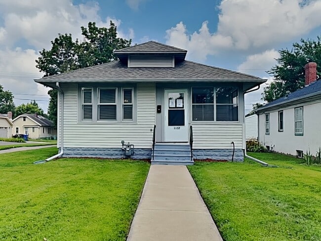 Building Photo - 1157 W Minnehaha Ave