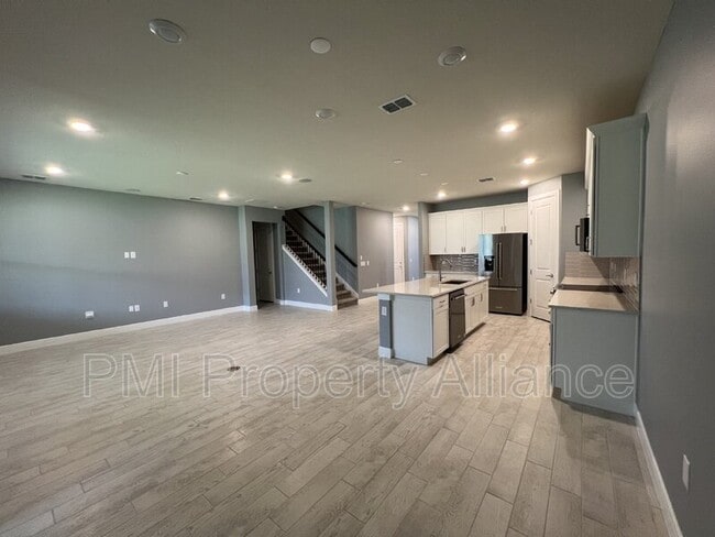 Building Photo - 4535 Gliding Wave St