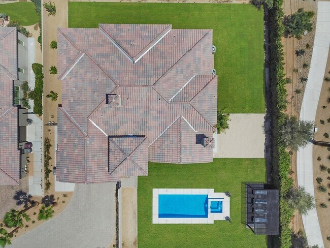 Building Photo - 55100 Autumn Valley Ct