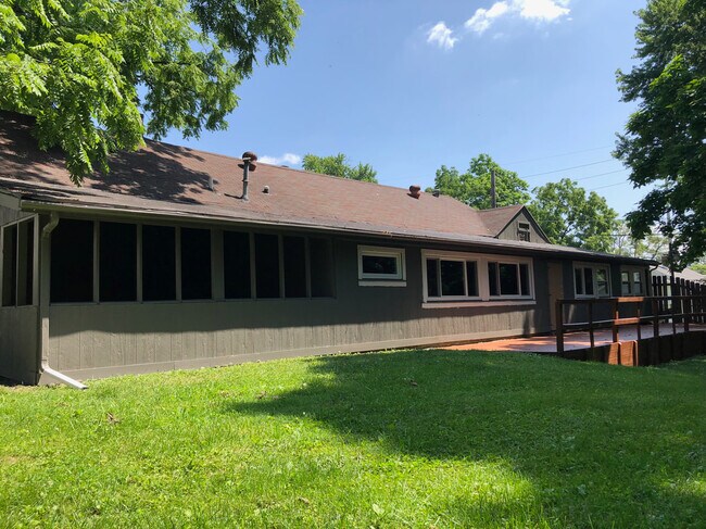 Building Photo - 210 S Hutchinson Ave