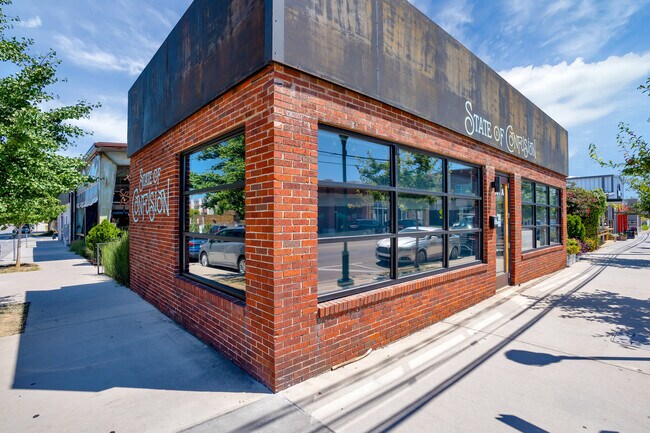 Building Photo - 550 E Main St