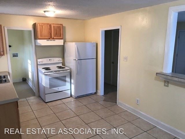 Building Photo - 3 br, 1 bath House - 1312 Bacon Street