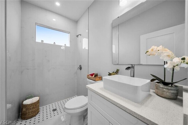 Building Photo - 3719 16th St W