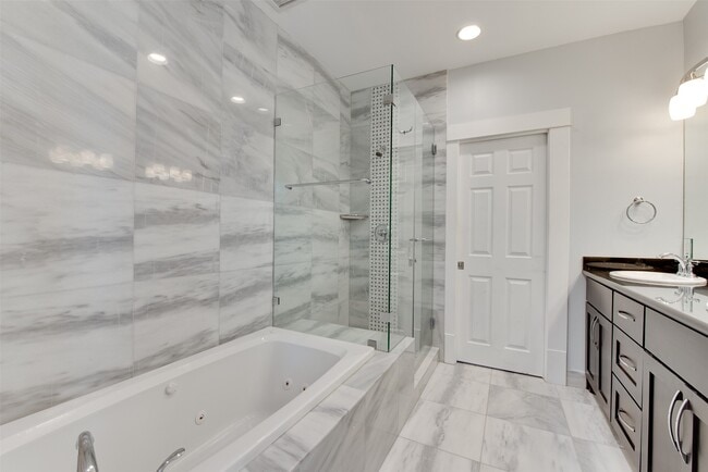 Building Photo - 401 Willard St