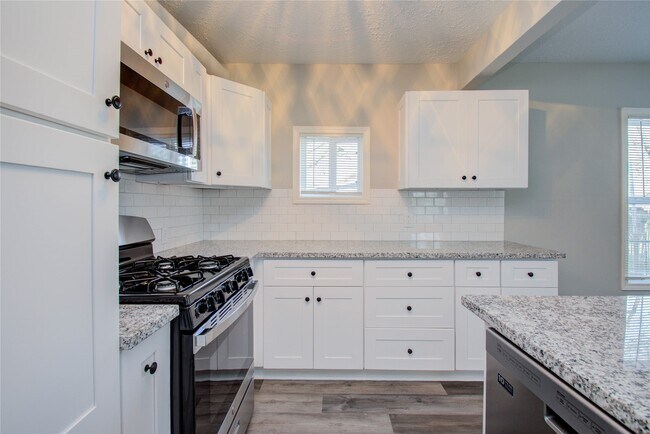 Building Photo - 3403 Gano St