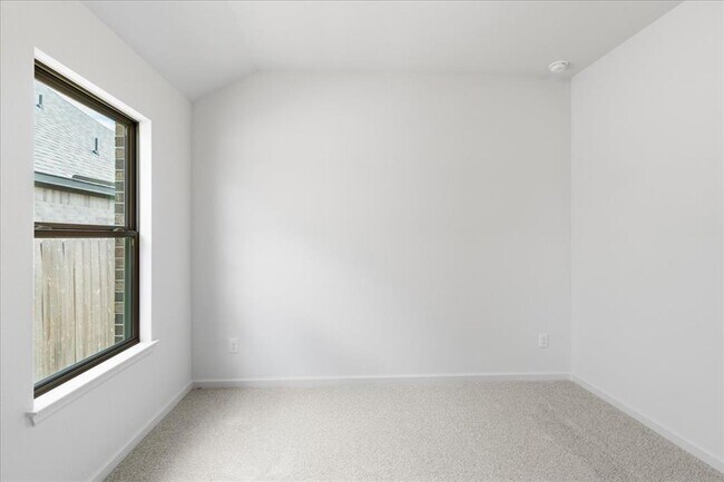 Building Photo - 154 Blackborrow Dr