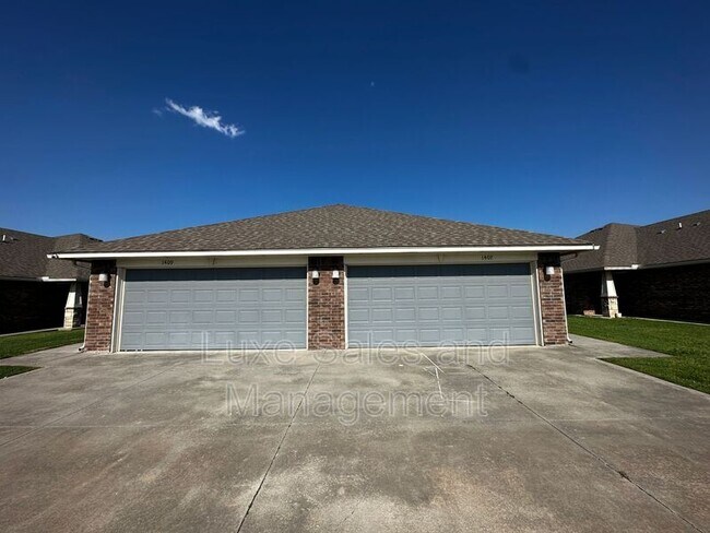 Building Photo - 1407 MacAlpine St