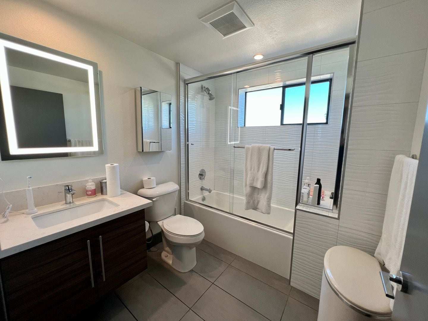 Building Photo - 3743 Midvale Ave