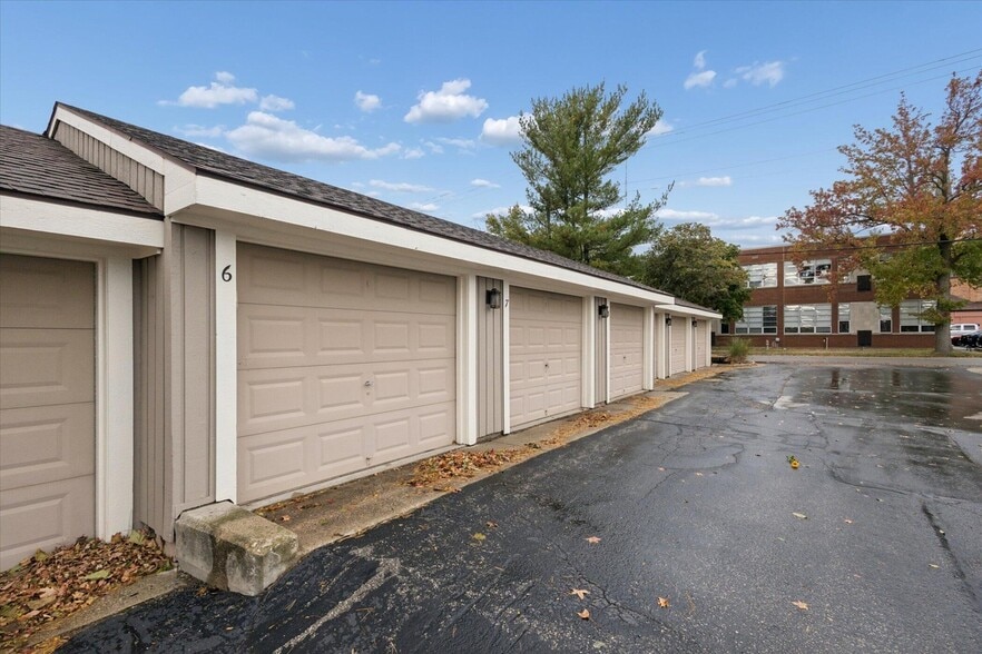 Building Photo - 205 Wayne St