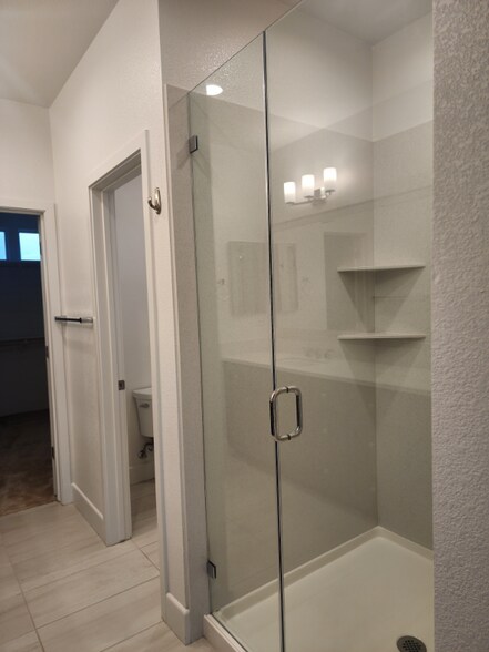 Building Photo - 337 W Phelps Dr