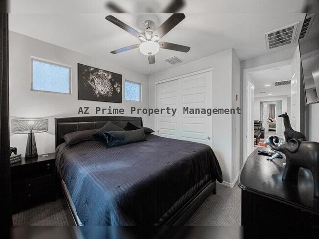 Building Photo - 11777 S 51st Dr