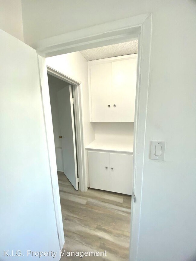 Building Photo - 1 br, 1 bath Apartment - 14109 Hatteras St...