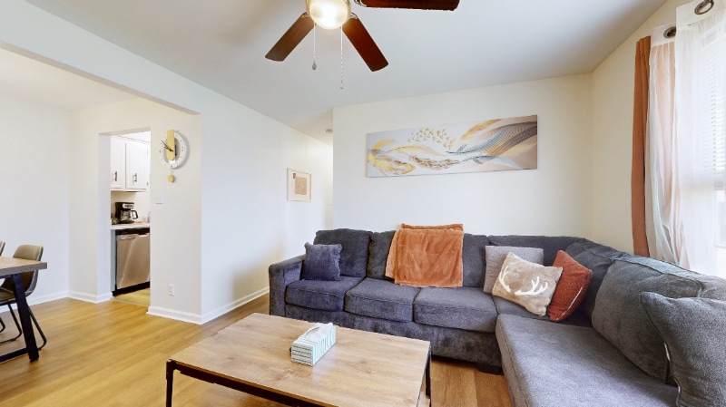 Building Photo - 253 White Oak Rd