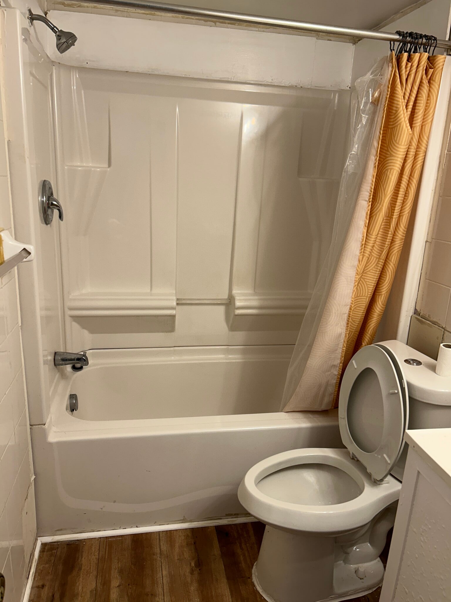 Bathroom - 1010 Sanlin Dr