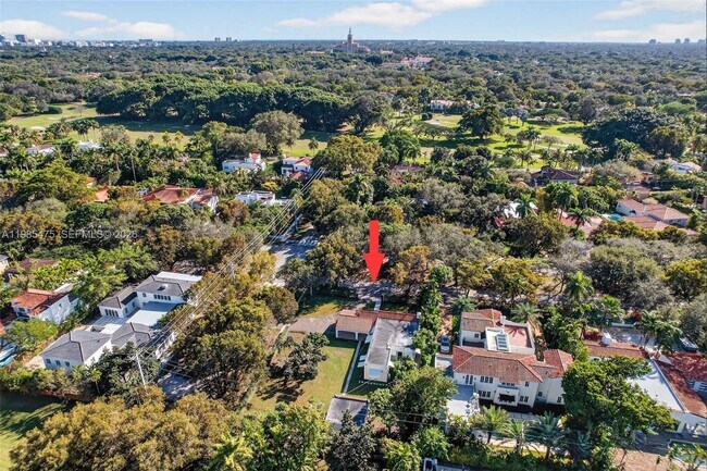 Building Photo - 1305 Alhambra Cir