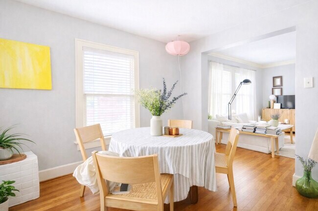 Building Photo - 1656 Kipling St