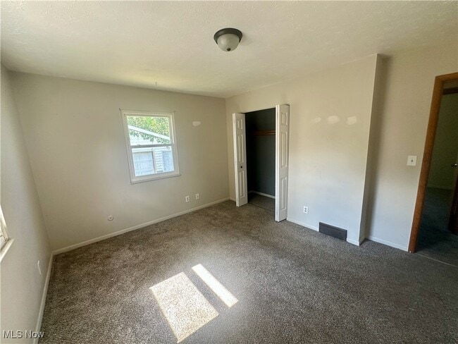 Building Photo - 1916 17th St SW