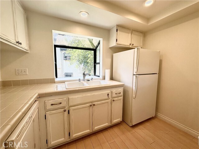 Building Photo - 5736 Skyview Way