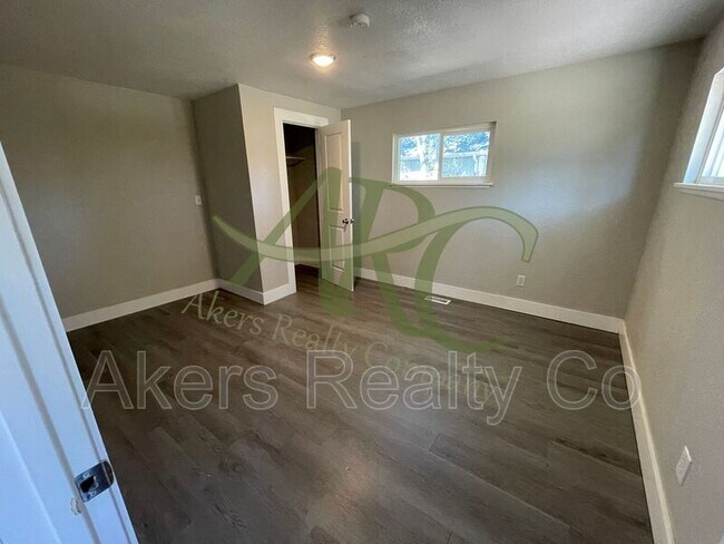 Building Photo - 1404 Beulah Ave