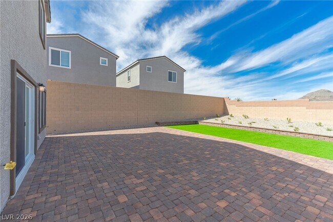 Building Photo - 9958 Oliver Hls Ave