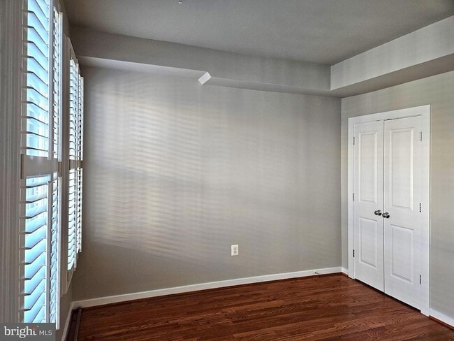 Building Photo - 12 S Regester St