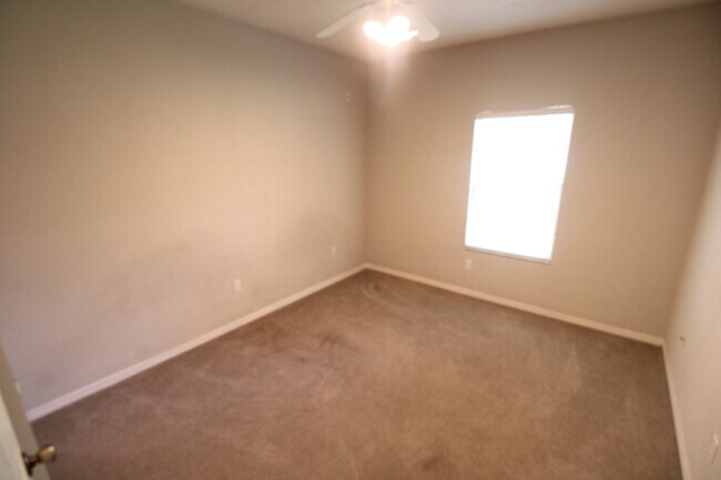 Building Photo - 4742 NW 79th Rd
