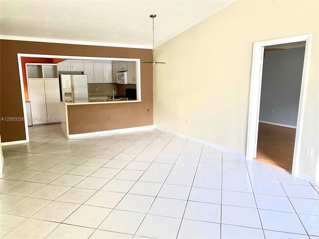 Building Photo - 464 NE 210th Cir Terrace