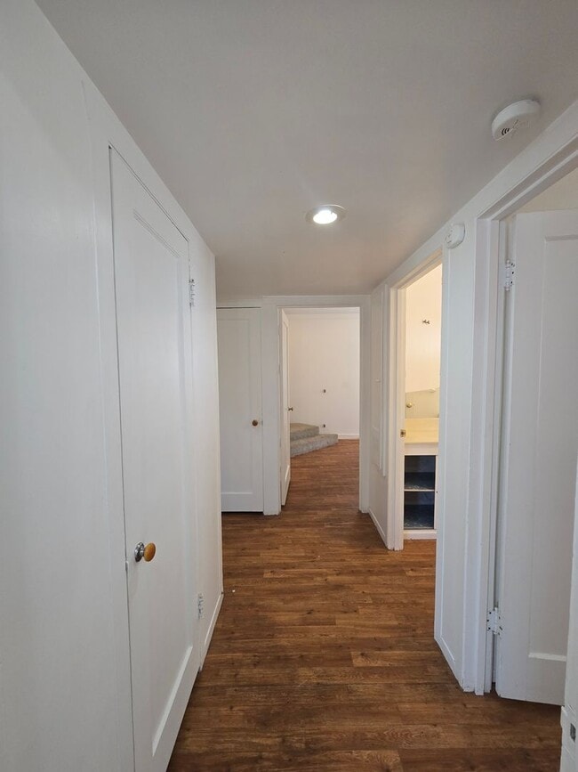 Building Photo - 607 Avenue G