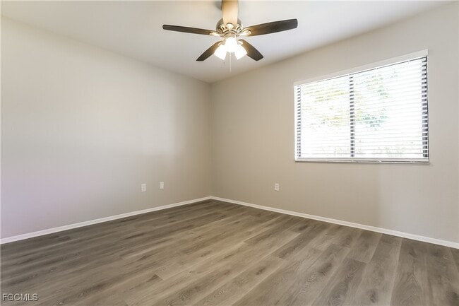 Building Photo - 5945 Spearman Cir