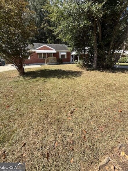 Building Photo - 2439 Plantation Dr