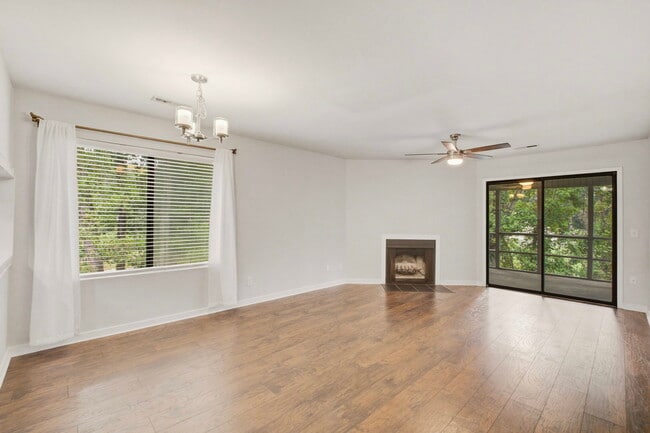 Building Photo - 2741 Jobee Dr