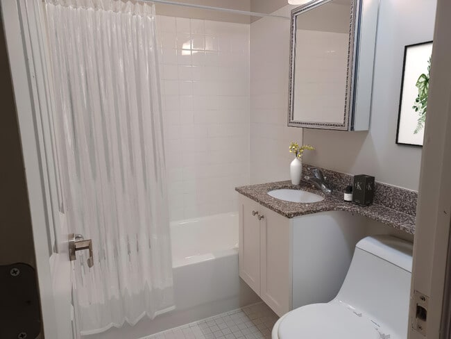 Primary Photo - 3401 N Oxford Valley Rd