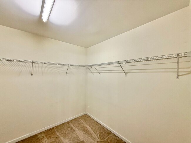 Building Photo - Charming 3BD, 2.5BA Raleigh Home Near Interstates, Shopping, Dining, and Downtown Raleigh