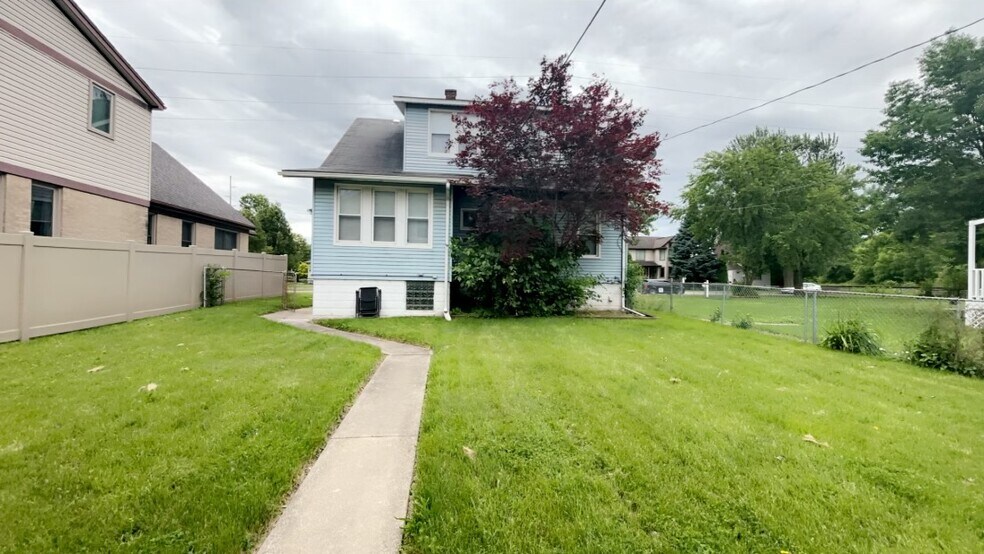 Building Photo - 816 Orange St
