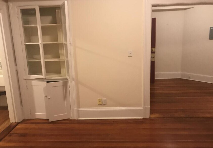 Building Photo - 881 Massachusetts Ave