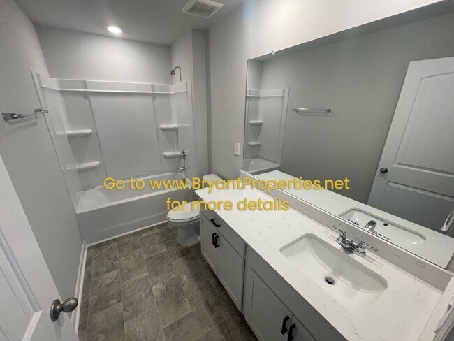 Building Photo - 1531 Rosewood Dr