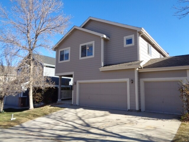 Primary Photo - 2325 Hyacinth Rd